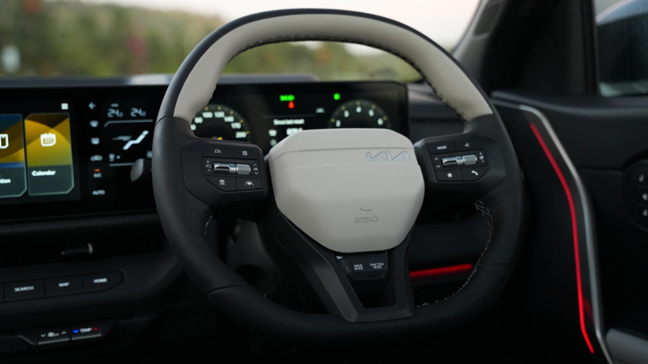 Gets new steering wheel