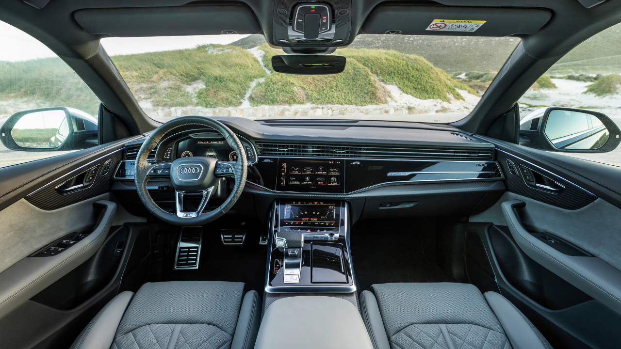 Audi SQ8 interior