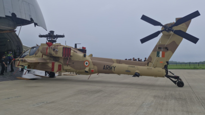 Army finally gets the first 3 of the 6 Apache attack helicopters ordered from the US |